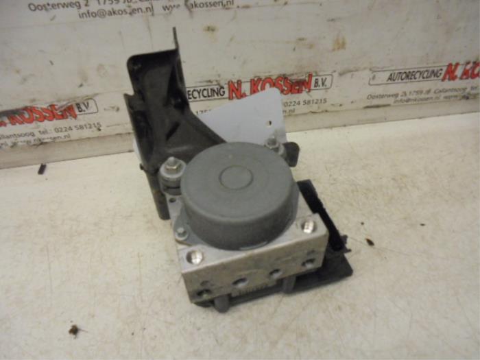 ABS-pump Nissan Note (E11), 2006 / 2013 1.6 16V, MPV, Bensin, 1.598cc, 81kW (110pk), FWD, HR16DE, 2006-03 / 2012-06, E11BB (Begagnad)