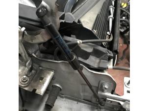 Used Bonnet gas strut, right Opel Vivaro Price on request offered by N Kossen Autorecycling BV