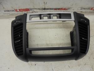 Used Dashboard vent Hyundai Santafe Price on request offered by N Kossen Autorecycling BV