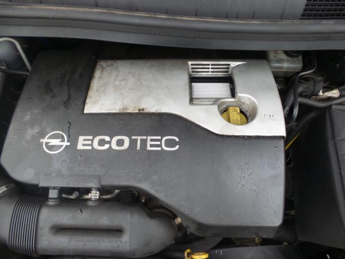 Abdeckblech Motor Opel Zafira (F75), 1998 / 2005 2.2 16V, MPV, Benzin, 2.198cc, 108kW (147pk), FWD, Z22SE; EURO4, 2002-08 / 2005-07, F75 (Gebraucht)