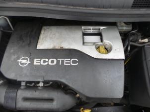 Usados Cobertor motor Opel Zafira (F75) 2.2 16V Precio de solicitud ofrecido por N Kossen Autorecycling BV