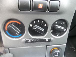 Usados Panel de control de aire acondicionado Opel Zafira (F75) 2.2 16V Precio de solicitud ofrecido por N Kossen Autorecycling BV