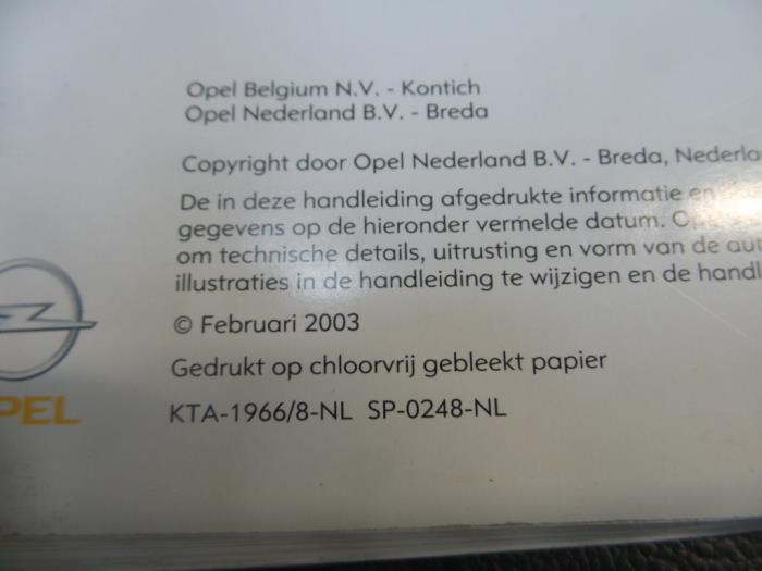 Livret d'instructions d'un Opel Zafira (F75) 2.2 16V 2003