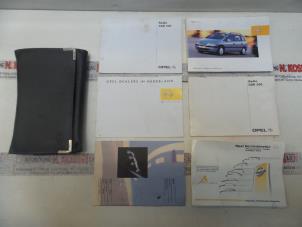 Usagé Livret d'instructions Opel Zafira (F75) 2.2 16V Prix sur demande proposé par N Kossen Autorecycling BV