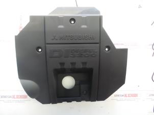 Abdeckblech Motor van een Mitsubishi Pajero Hardtop (V6/7) 3.2 DI-D 16V 2003