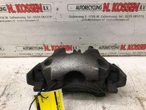 Used Front brake calliper, left Renault Clio IV (5R) 0.9 Energy TCE 90 12V Price on request offered by N Kossen Autorecycling BV