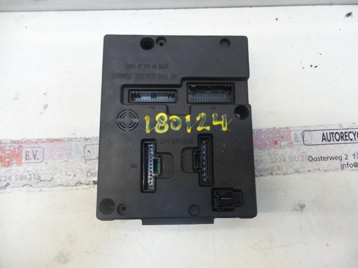 Fuse box Renault Megane Break/Grandtour 1.6 16V RXE,RXT - 7703297929 ...