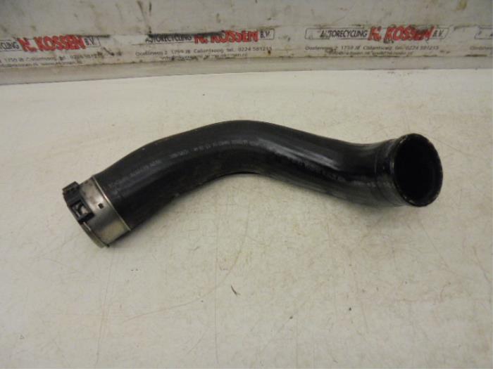 Gebrauchte Intercooler Rohr Renault Clio IV (5R) 0.9 Energy TCE 90 12V Preis auf Anfrage angeboten von N Kossen Autorecycling BV