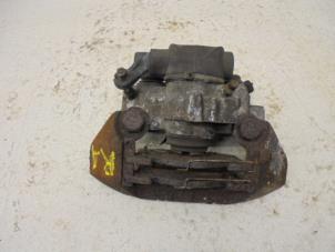 Used Rear brake calliper, right Renault Clio Price on request offered by N Kossen Autorecycling BV