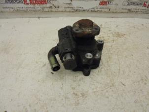 Usagé Pompe de direction Volkswagen Transporter T5 1.9 TDi Prix sur demande proposé par N Kossen Autorecycling BV