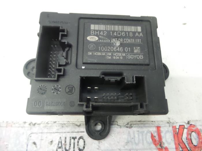 Central door locking module Jaguar XF 2.2 D 16V - LR044070 SOYOB Central door locking module Jaguar XF 2.2 D 16V - LR044070 SOYOB