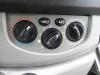 Air conditioning control panel from a Renault Trafic New (FL) 1.9 dCi 100 16V 2002