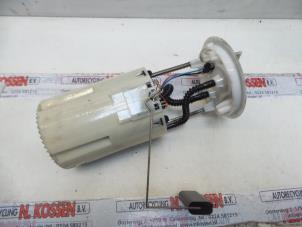 Used Diesel pump Fiat Doblo (223A/119) 1.9 JTD Price on request offered by N Kossen Autorecycling BV