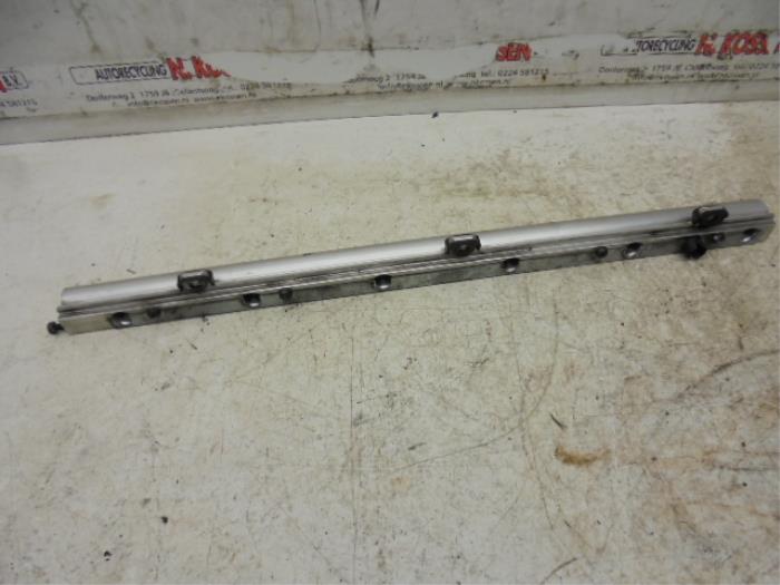 Usagé Système d'injection Landrover Freelander Prix sur demande proposé par N Kossen Autorecycling BV