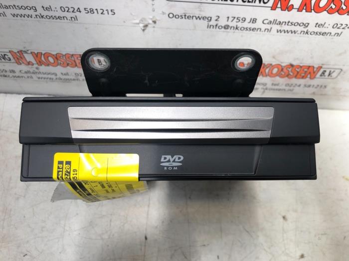 Używane Odtwarzacz DVD Mazda 6 Sportbreak (GY19/89) 2.3i 16V S-VT Cena na żądanie oferowane przez N Kossen Autorecycling BV