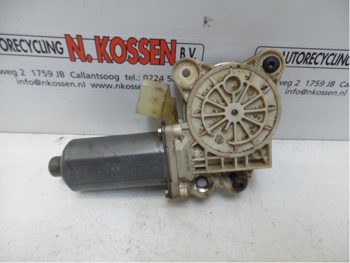 Usados Motor de ventanilla de puerta Mercedes CLK (C209) 5.0 500 V8 24V Precio de solicitud ofrecido por N Kossen Autorecycling BV