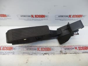 Used Accelerator pedal Mercedes CLK (W209) 5.0 500 V8 24V Price on request offered by N Kossen Autorecycling BV