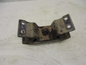 Used Gearbox mount Hyundai H300 Price on request offered by N Kossen Autorecycling BV