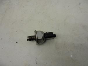 Used Fuel pressure sensor Ssang Yong Rodius 2.7 270 Xdi 20V 4x2 Price on request offered by N Kossen Autorecycling BV