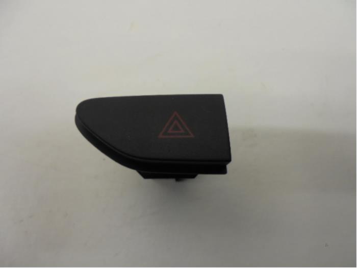 Panic lighting switch from a Renault Clio IV (5R) 0.9 Energy TCE 90 12V 2014