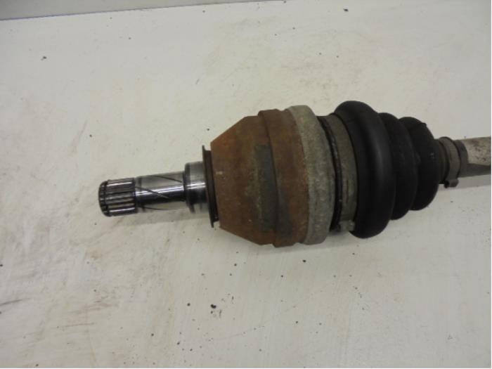 Front drive shaft, left from a Opel Zafira (M75) 1.8 16V Ecotec 2008