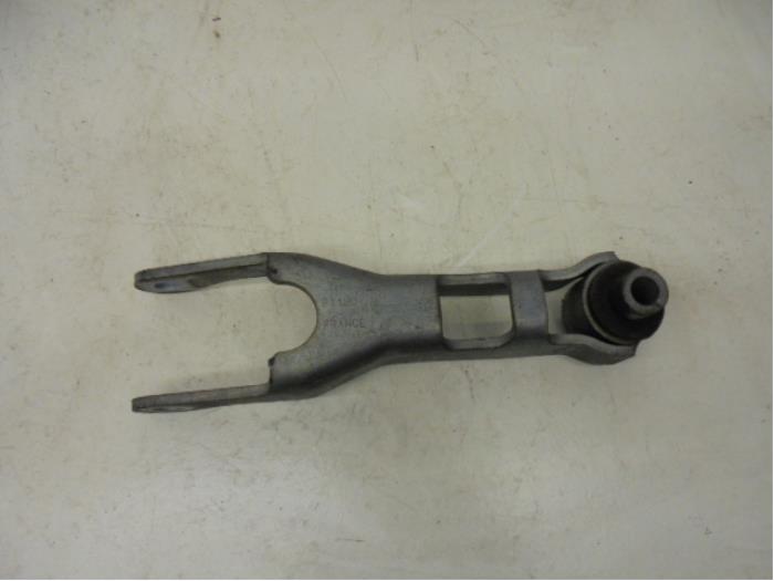 Used Engine mount Volvo V50 (MW) 2.0 D3 20V Price on request offered by N Kossen Autorecycling BV