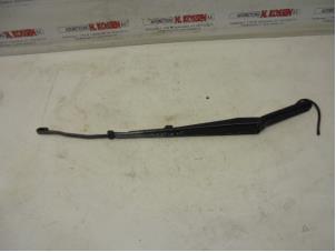 Used Front wiper arm Chevrolet Express Price on request offered by N Kossen Autorecycling BV