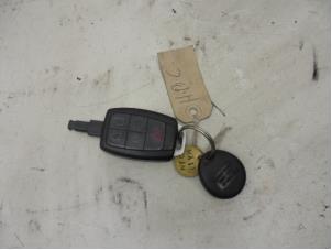 Used Remote control kit Volvo V50 (MW) 2.0 D3 20V Price on request offered by N Kossen Autorecycling BV