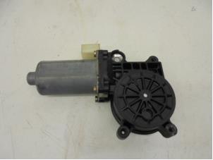 Used Door window motor BMW 3 serie Touring (E46/3) 318i 16V Price on request offered by N Kossen Autorecycling BV