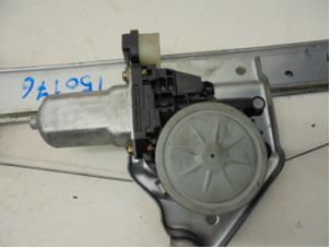 Used Door window motor Mitsubishi Grandis (NA) 2.4 16V MIVEC Price on request offered by N Kossen Autorecycling BV