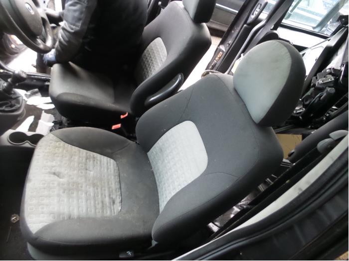 Seat, left from a Fiat Doblo 2007