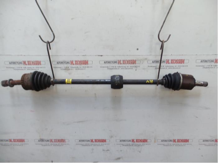 Front drive shaft, right from a Opel Meriva 2009