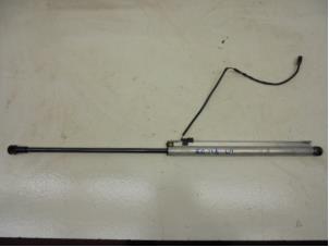 Used Rear gas strut, left Opel Tigra Price on request offered by N Kossen Autorecycling BV