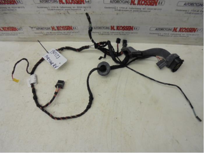 Używane Kabel (rózne) Mercedes ML-Klasse Cena na żądanie oferowane przez N Kossen Autorecycling BV