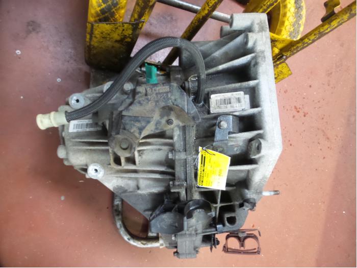 Gebrauchte Getriebe Renault Megane Preis auf Anfrage angeboten von N Kossen Autorecycling BV