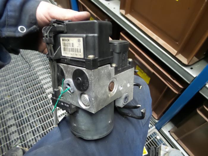 Usagé Ordinateur ABS Alfa Romeo 145/146 Prix sur demande proposé par N Kossen Autorecycling BV