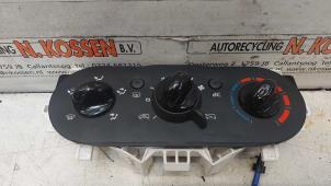 Usados Panel de control de calefacción Renault Twingo II (CN) 1.5 dCi 90 FAP Precio de solicitud ofrecido por N Kossen Autorecycling BV