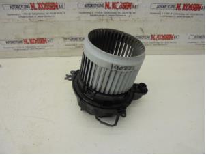 Used Heating and ventilation fan motor Renault Clio IV (5R) 0.9 Energy TCE 90 12V Price on request offered by N Kossen Autorecycling BV