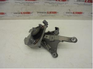Used Engine mount Renault Clio IV (5R) 0.9 Energy TCE 90 12V Price on request offered by N Kossen Autorecycling BV