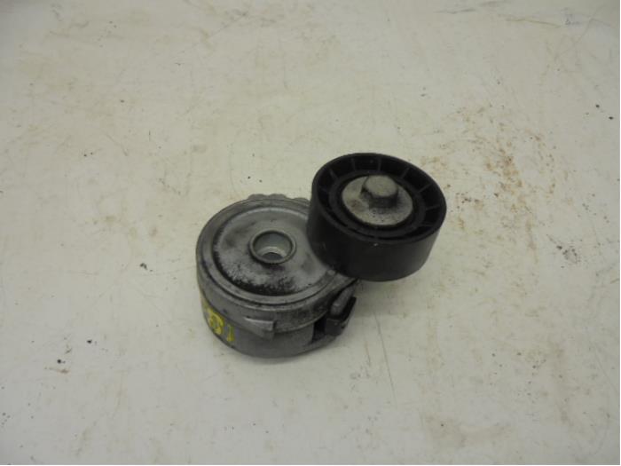 Usados Rodillo tensor correa múltiple Citroen Berlingo 1.9 Di Precio de solicitud ofrecido por N Kossen Autorecycling BV
