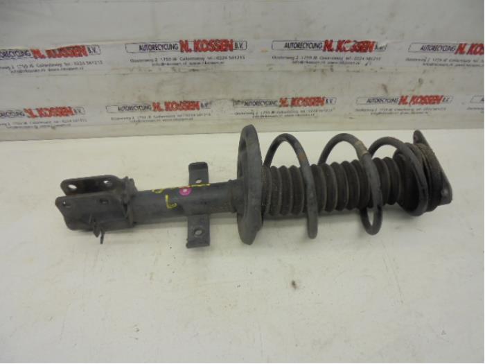 Rear shock absorber rod, left from a Renault Clio IV (5R) 0.9 Energy TCE 90 12V 2014