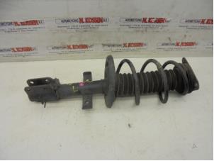Used Rear shock absorber rod, left Renault Clio IV (5R) 0.9 Energy TCE 90 12V Price on request offered by N Kossen Autorecycling BV