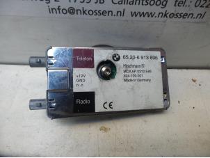 Used Antenna Amplifier BMW Z4 Price on request offered by N Kossen Autorecycling BV