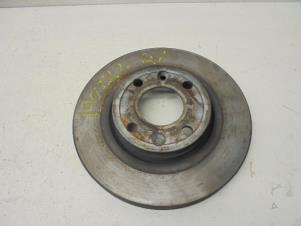 Used Front brake disc Renault Clio IV (5R) 0.9 Energy TCE 90 12V Price on request offered by N Kossen Autorecycling BV