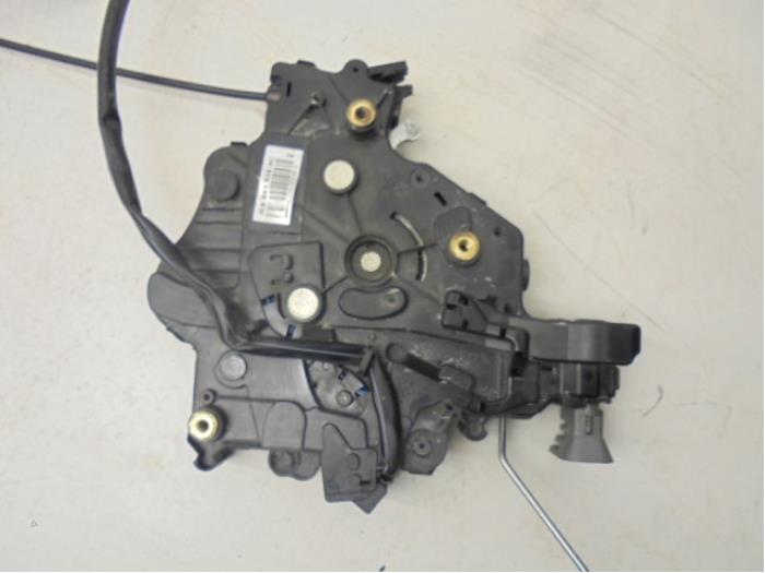 Sliding door lock mechanism, right Volkswagen Transporter T5 2.0 TDI