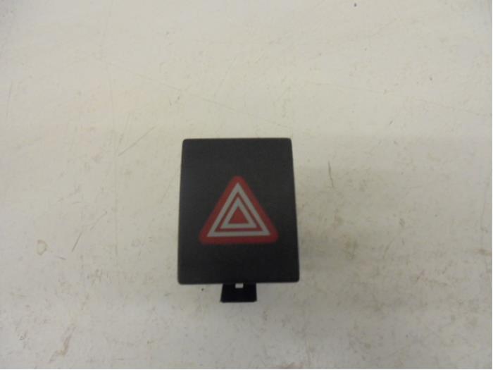 Panic lighting switch from a Volkswagen Polo IV (9N1/2/3) 1.4 16V 2008