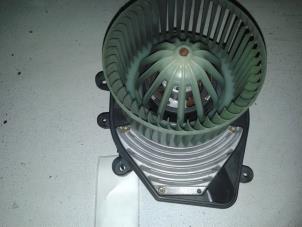 Usados Motor de ventilador de calefactor Volkswagen Passat (3B3) 2.0 20V Precio de solicitud ofrecido por N Kossen Autorecycling BV