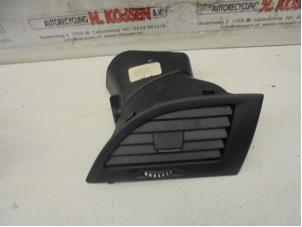 Used Air grill side Renault Megane Price on request offered by N Kossen Autorecycling BV