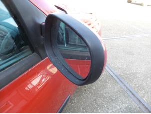 Used Wing mirror, right Renault Clio II (BB/CB) 1.4 16V Price on request offered by N Kossen Autorecycling BV