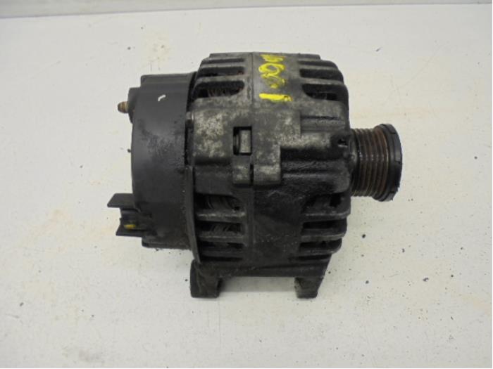 Usagé Dynamo Nissan Primastar 1.9 dCi 100 Prix sur demande proposé par N Kossen Autorecycling BV